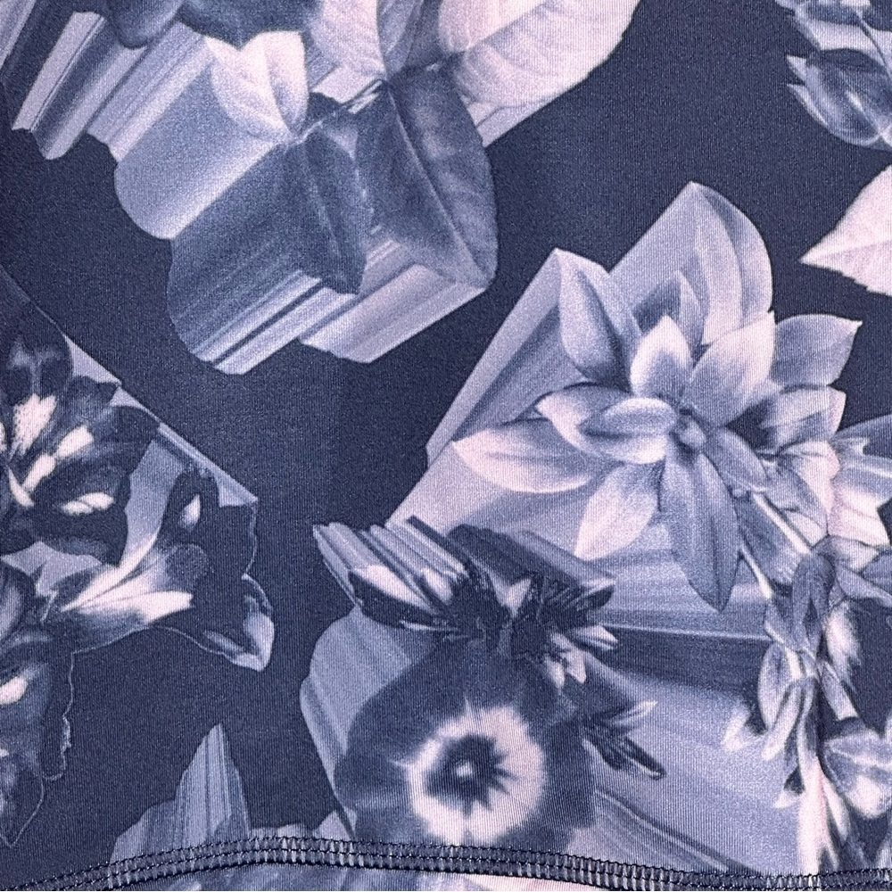 Women's Nike Epic Lux Running Floral Print Tank M Pink Gray Gym Running Yoga - Picture 8 of 12